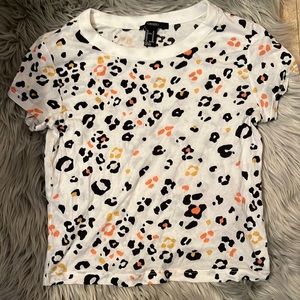 NWOT Forever 21 Crop Tee